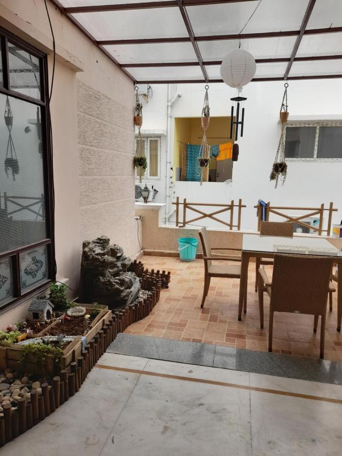 Nomads Nest Hostel Hajdarabad Zewnętrze zdjęcie
