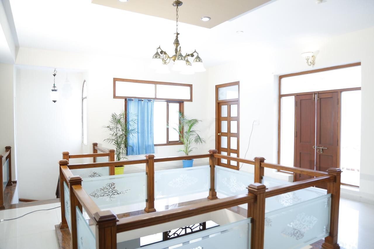 Nomads Nest Hostel Hajdarabad Zewnętrze zdjęcie